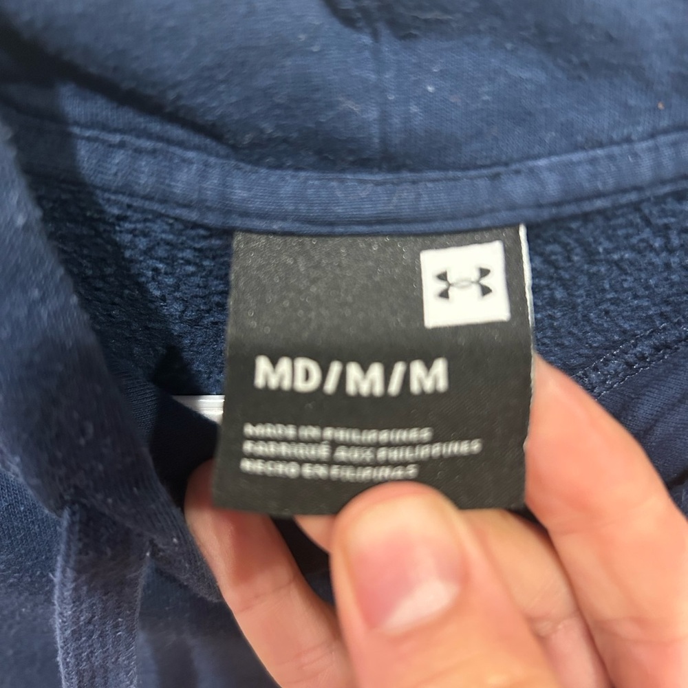 🌿Under Armour navy hoodie style sweatshirts, size Adult Medium🌿 - Picture 3 of 3